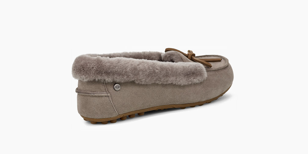 ソラーナ ローファー 1020041｜モカシン・ローファー｜UGG®（アグ）公式オンライン アウトレットストア